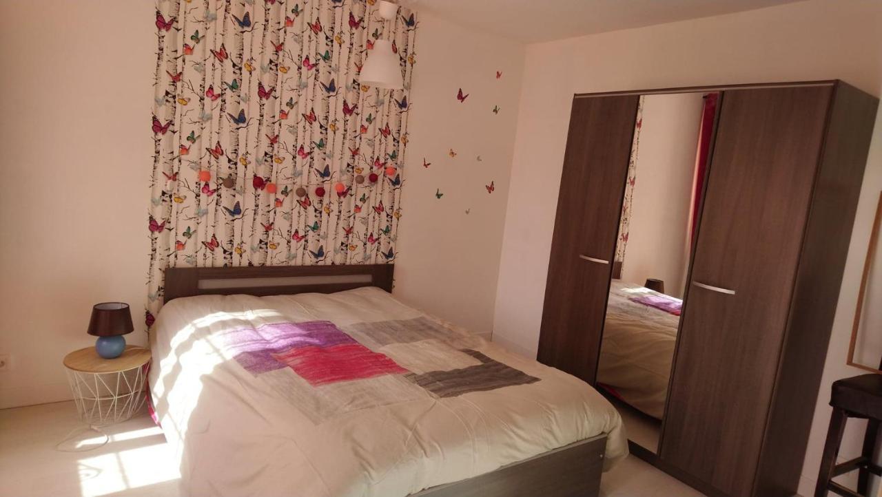 Gite Pour 6 Ou Chambre Pour 2 A Formigny ภายนอก รูปภาพ